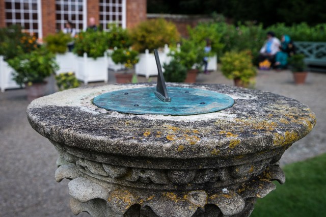 Time waits for gnomon